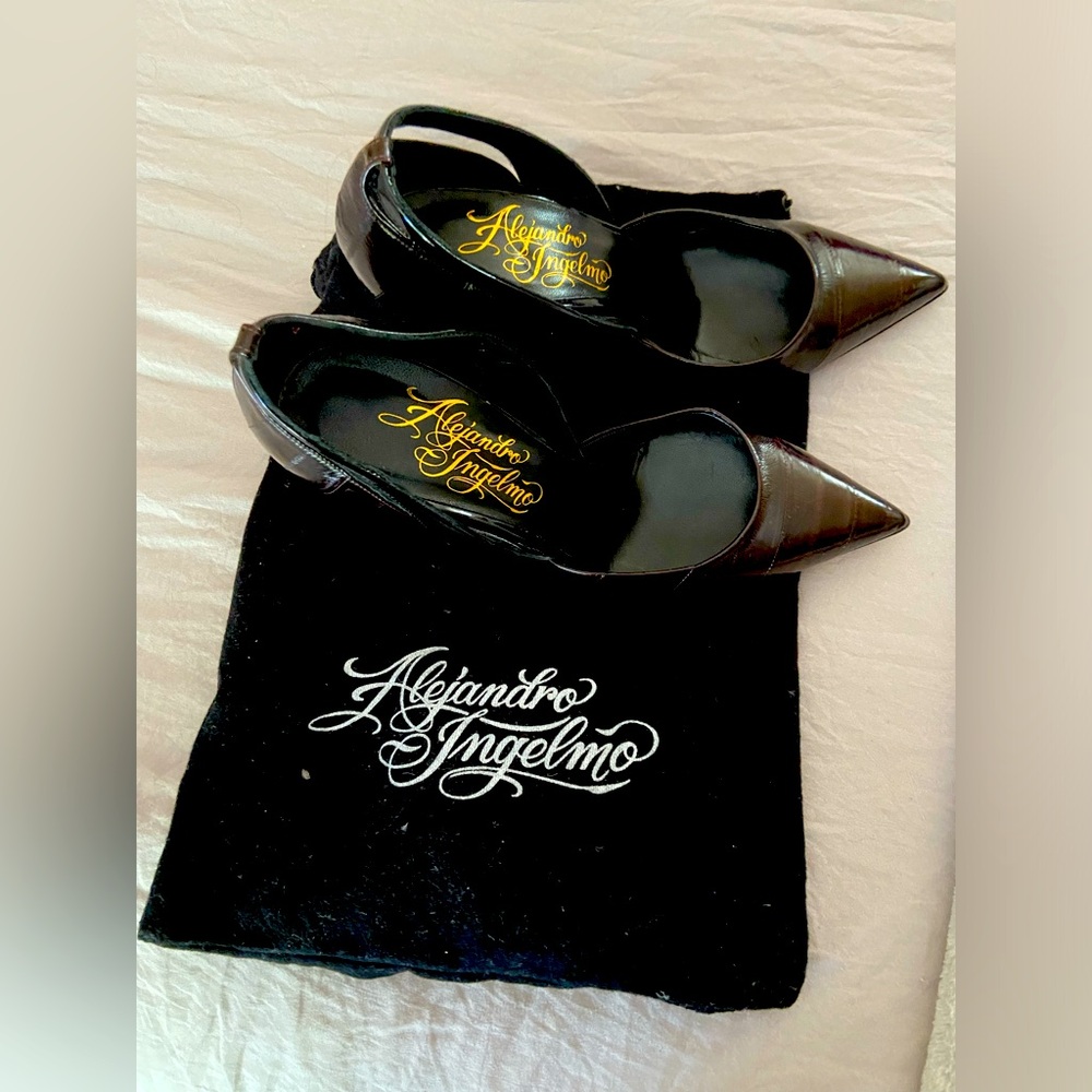 Women’s 3 inch heels. Never worn!